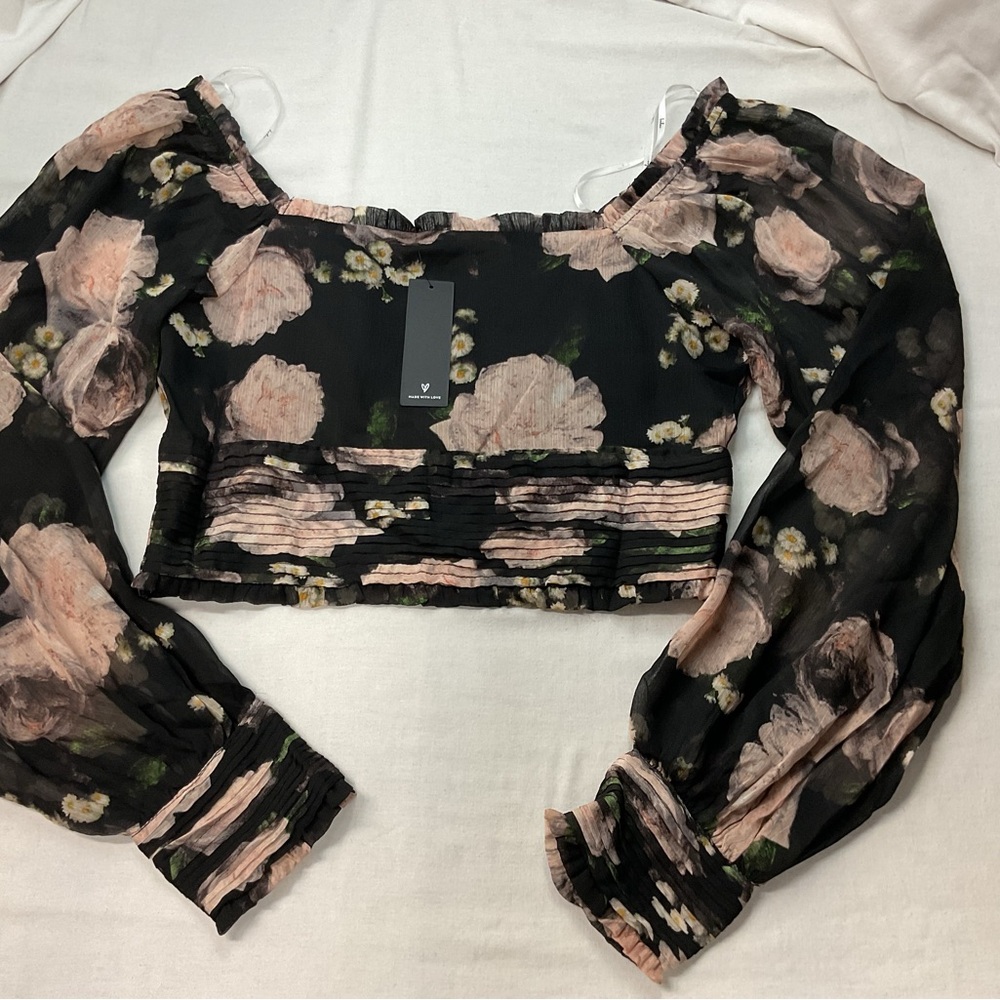 Lulu's NWT Women's Mood Setter Black/Pink Ruched Long Sleeve Crop Blouse, Size M